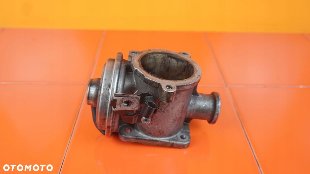 BMW E60 3.0 D 07r 272KM 306D4 zawor EGR 7791480 - 1