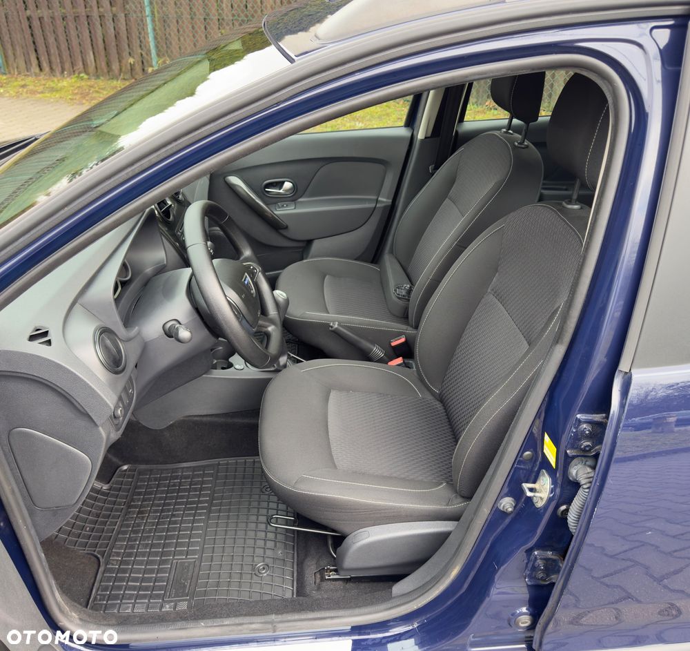 Dacia Logan TCe 90 S&S Celebration - 8