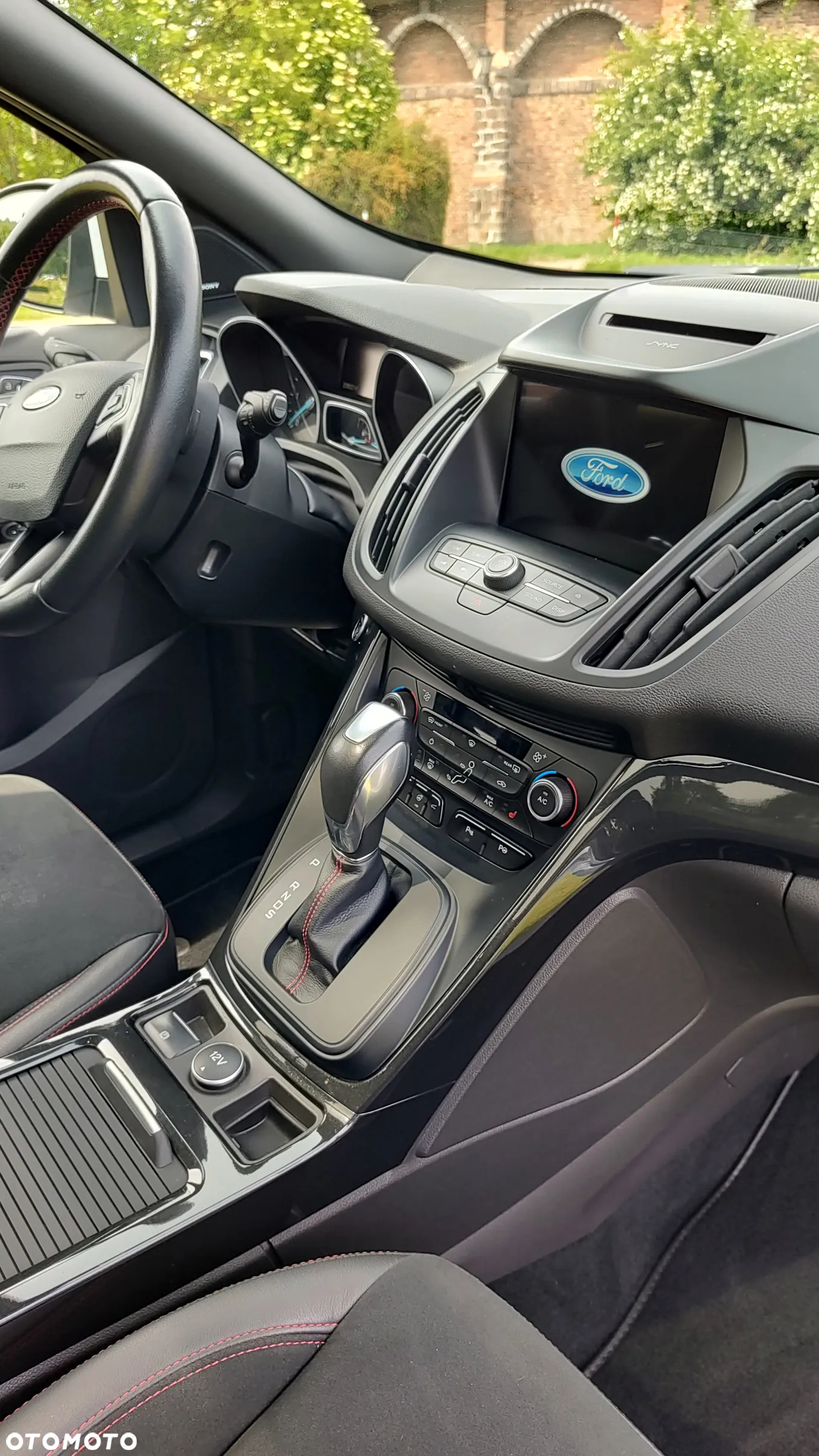 Ford Kuga 2.0 TDCi AWD ST-Line - 28