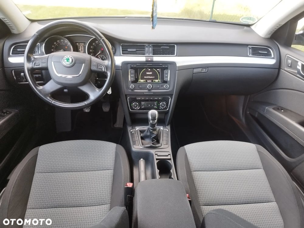 Skoda Superb 2.0 TDI Elegance - 6