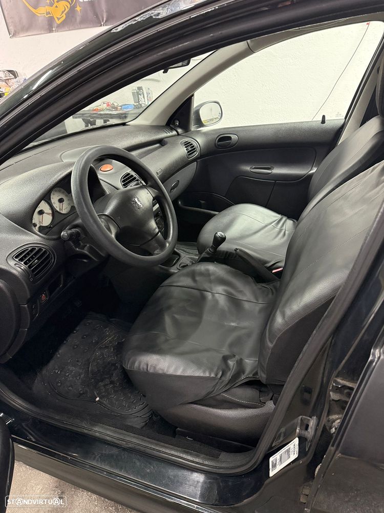 Peugeot 206 1.1 XR - 5