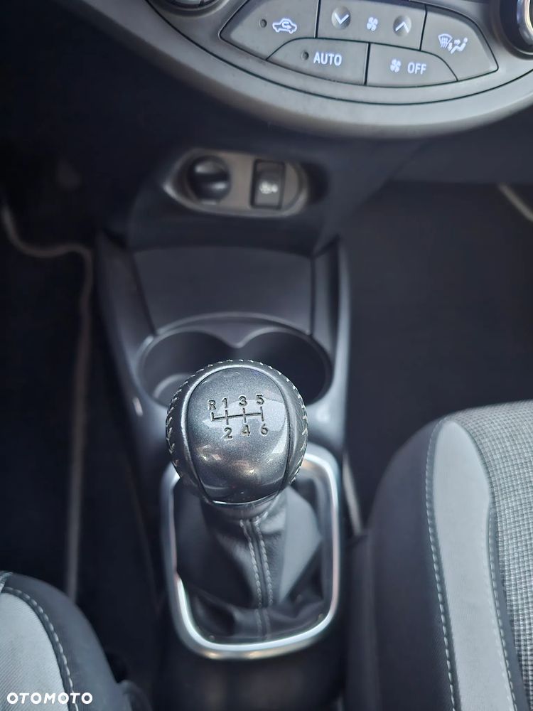 Toyota Yaris 1.5 20th Anniversary - 25