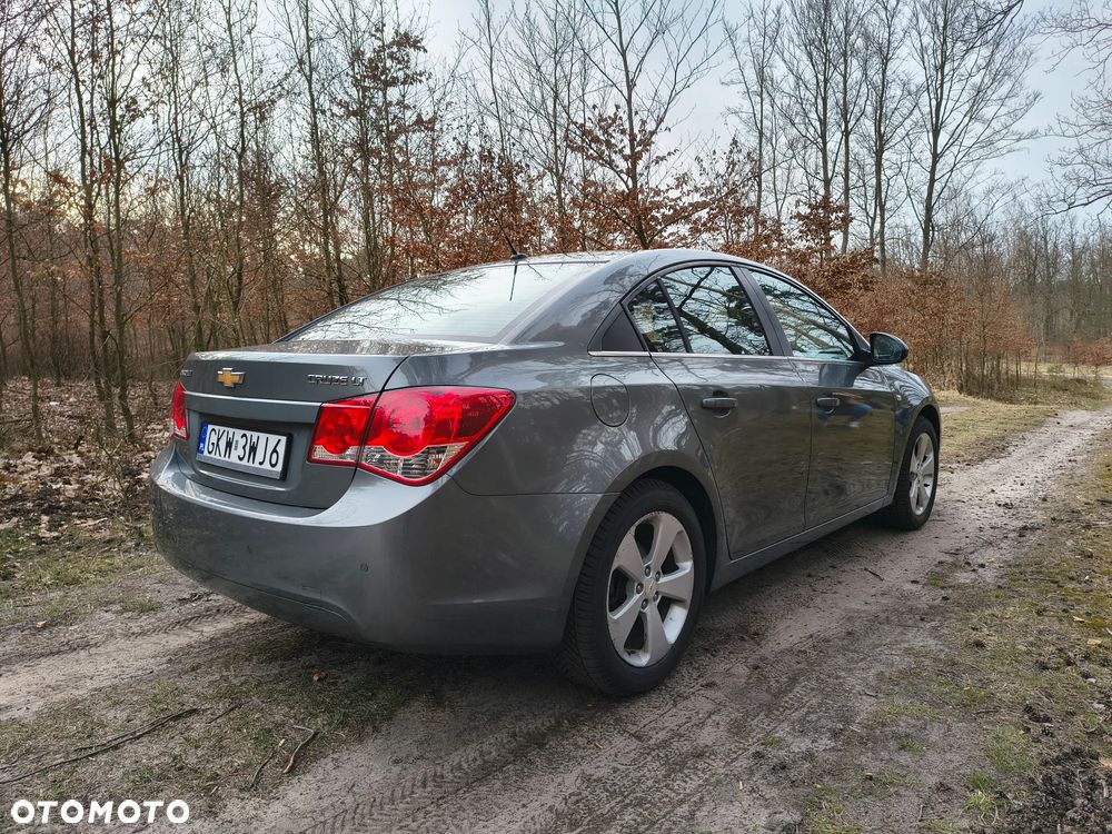 Chevrolet Cruze 1.8 LT+ - 4