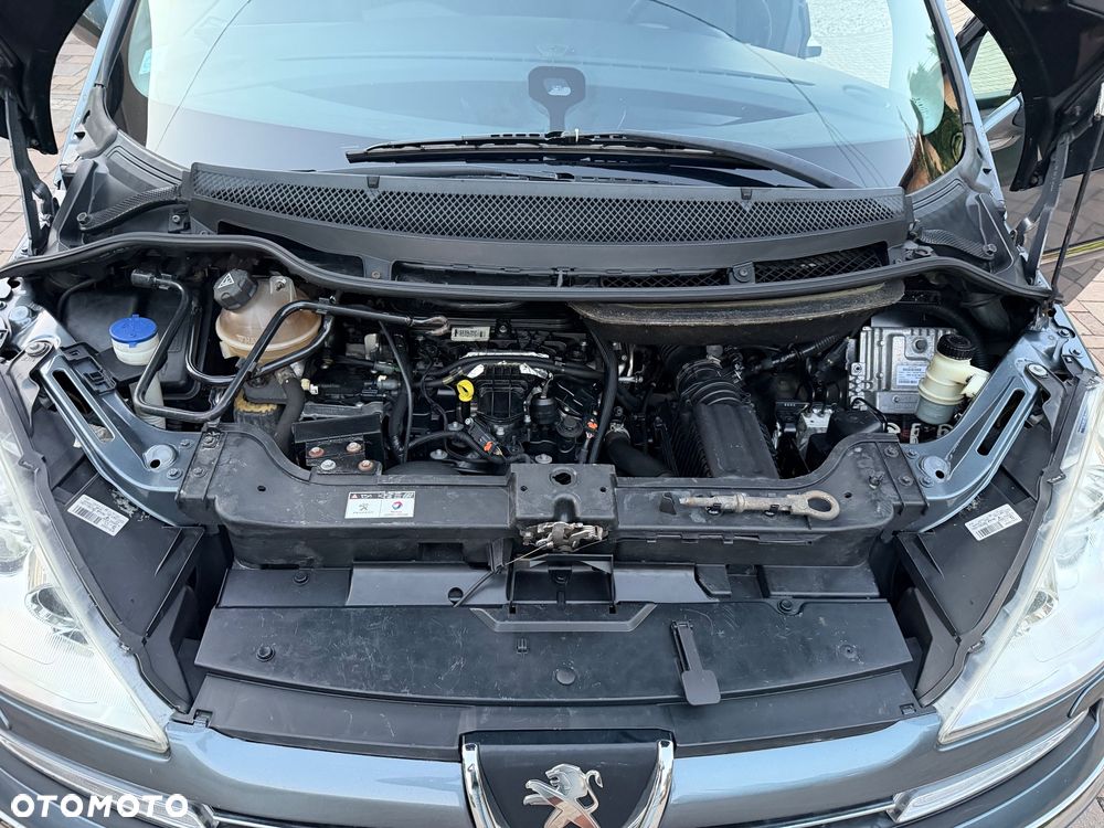 Peugeot 807 HDi 135 Allure - 24