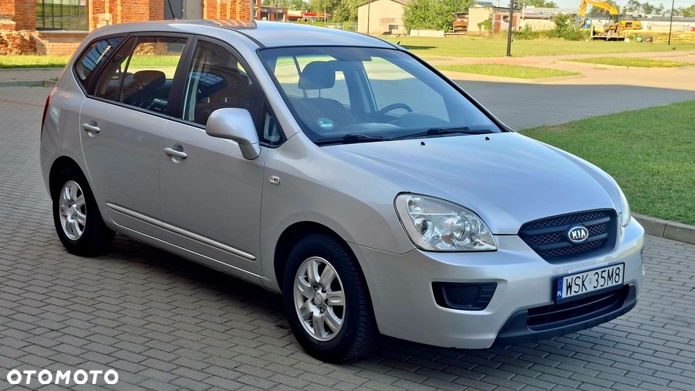 Kia Carens - 2
