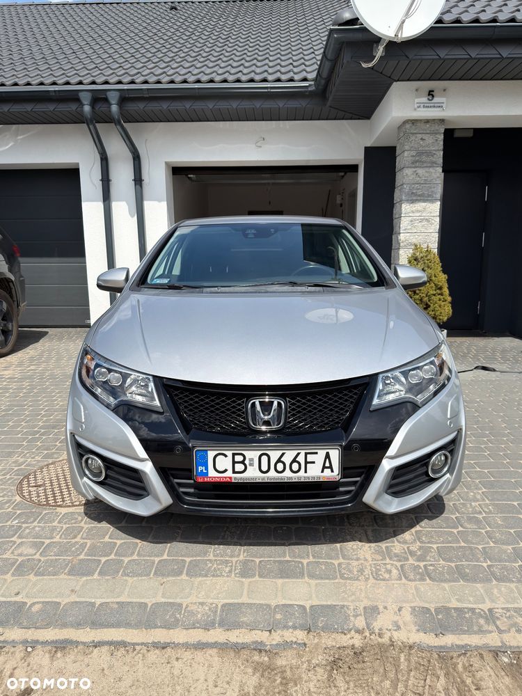 Honda Civic 1.8 Lifestyle (Honda Connect+) - 1