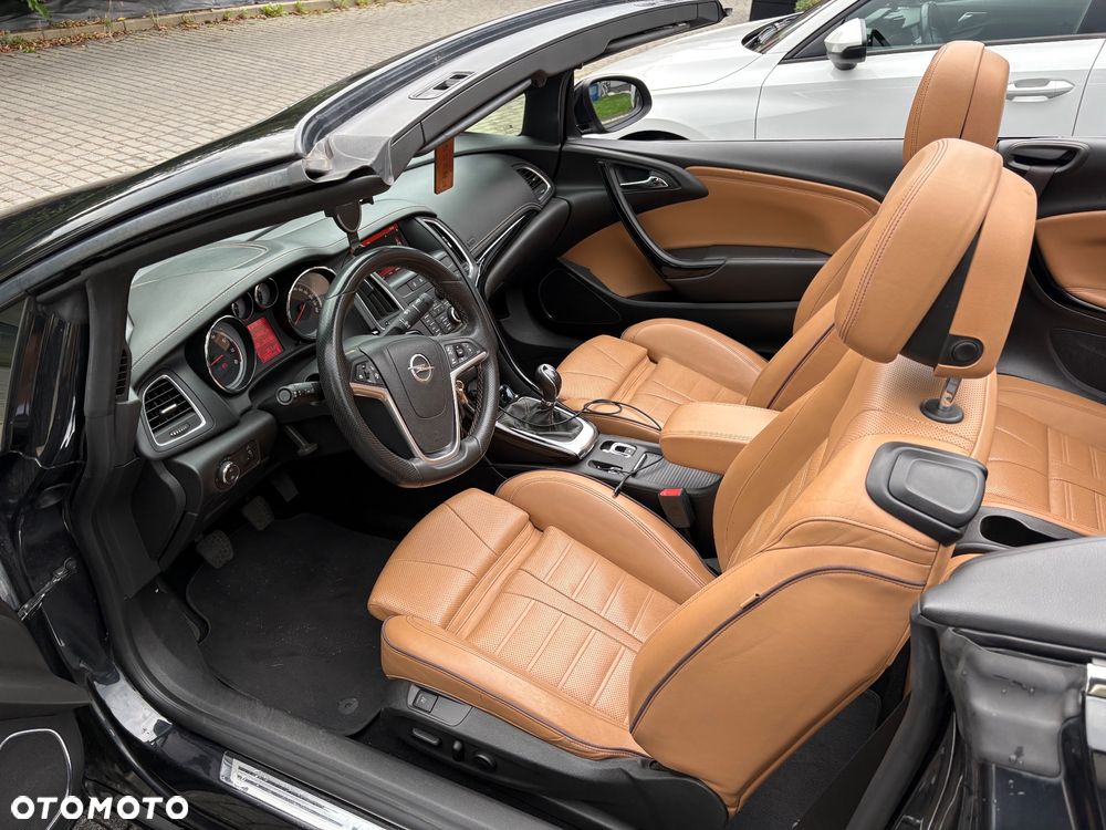 Opel Cascada 1.4 T Cosmo S&S - 22