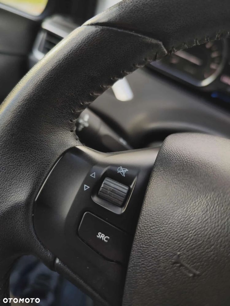 Peugeot 208 1.6 VTi Allure - 26