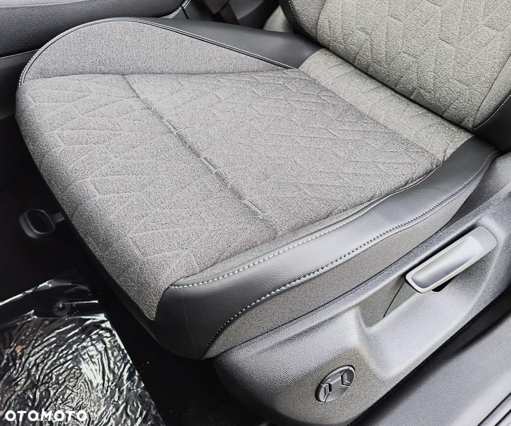 Volkswagen Tiguan - 11