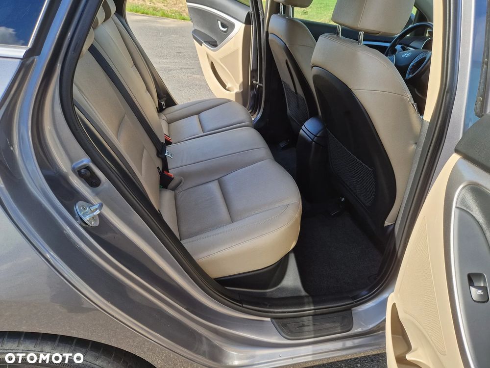Hyundai i30 - 12