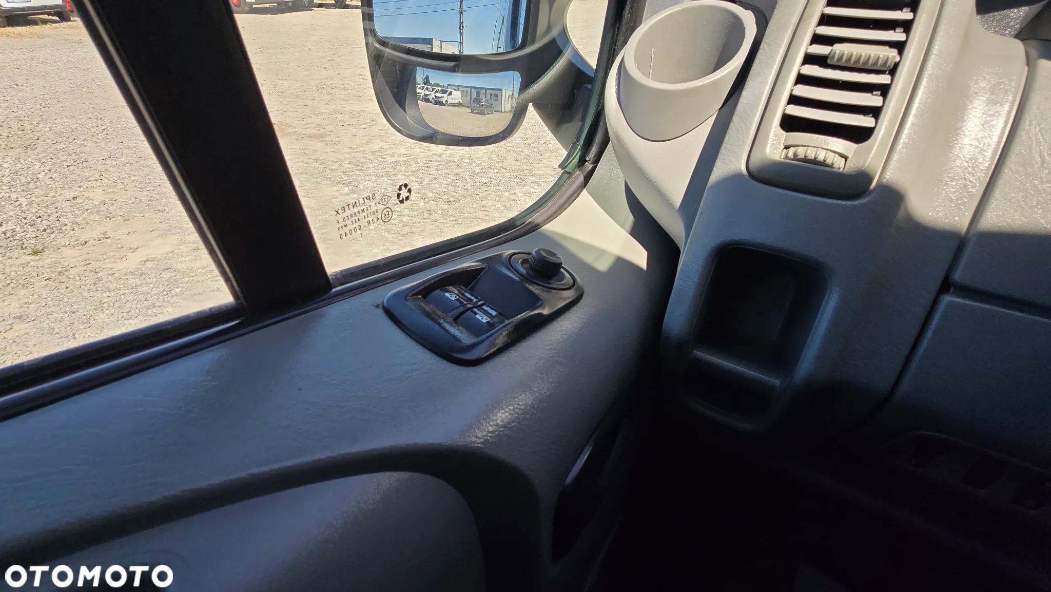 Renault Trafic 2.0 dCi 115 Combi L2H1 - 21