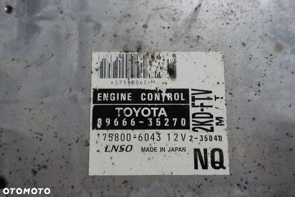 KOMPUTER STEROWNIK SILNIKA TOYOTA HILUX 2.5 D4D 89666-35270 - 2