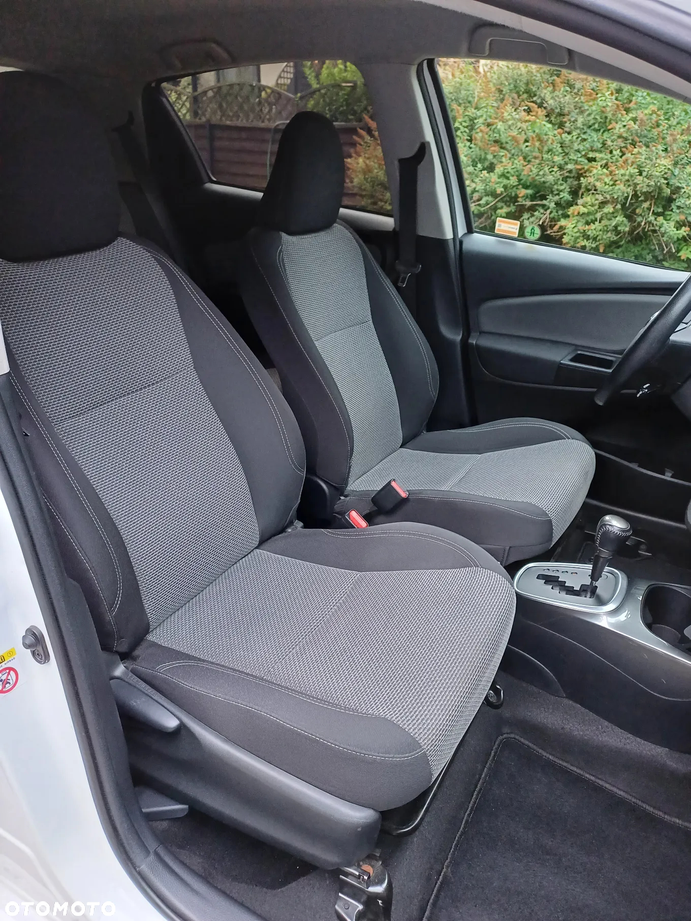 Toyota Yaris Hybrid 100 Premium EU6 - 8