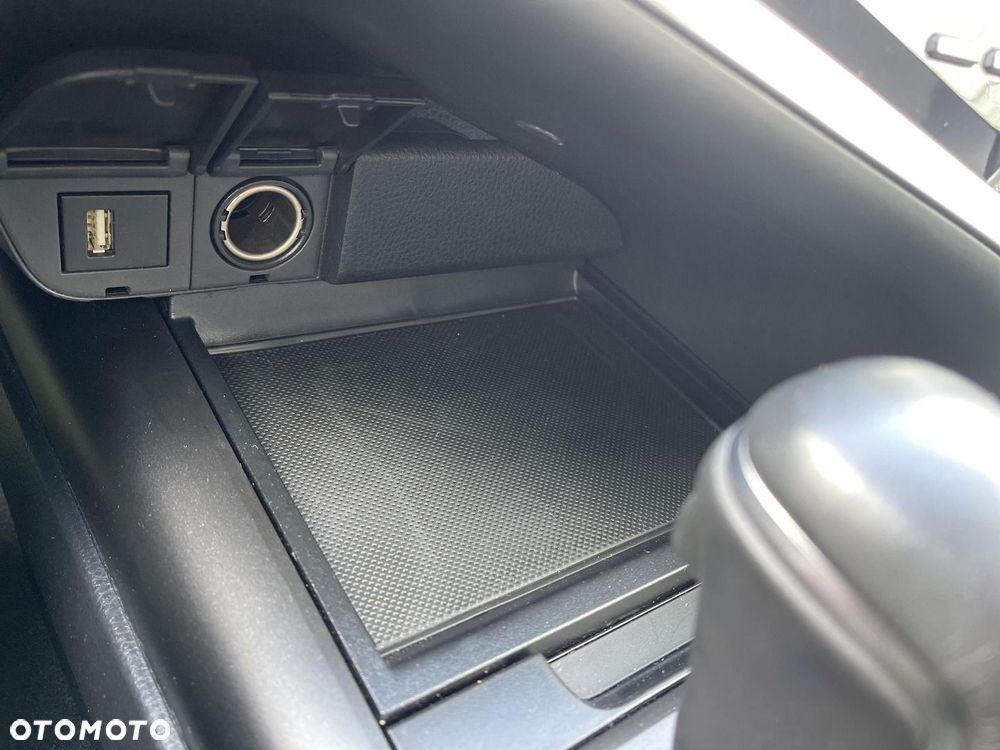 Toyota Camry - 19