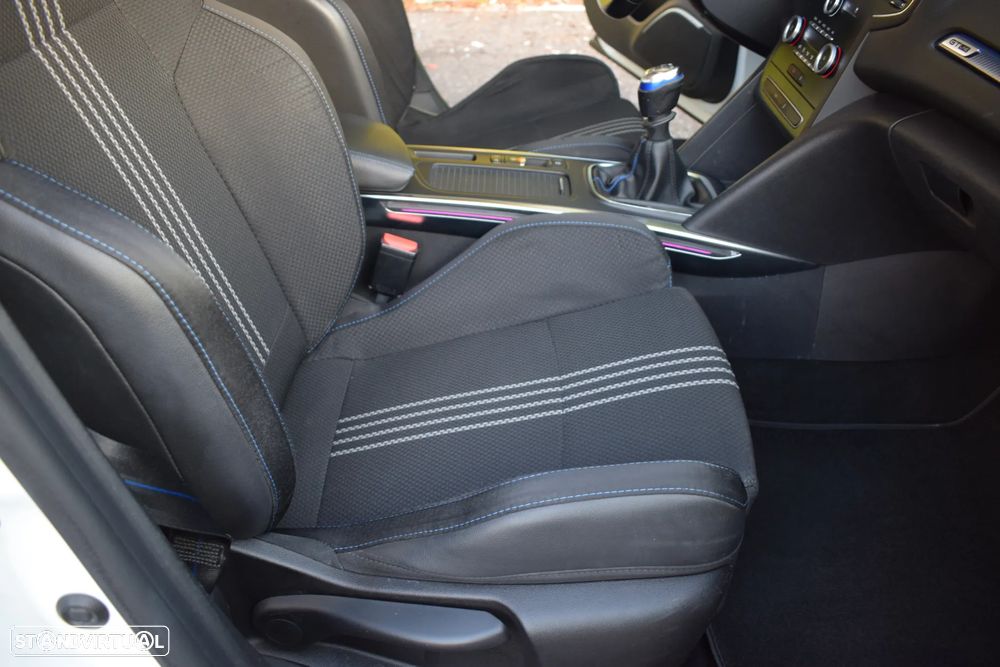 Renault Mégane Sport Tourer 1.5 dCi GT Line - 23