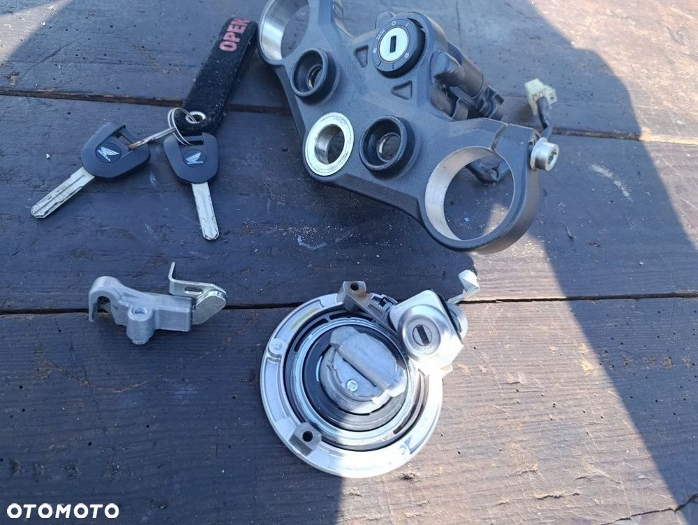 Zestaw startowy Honda CB 125 jc79 CBF 18 – 20 r stacyjka korek baku - 7