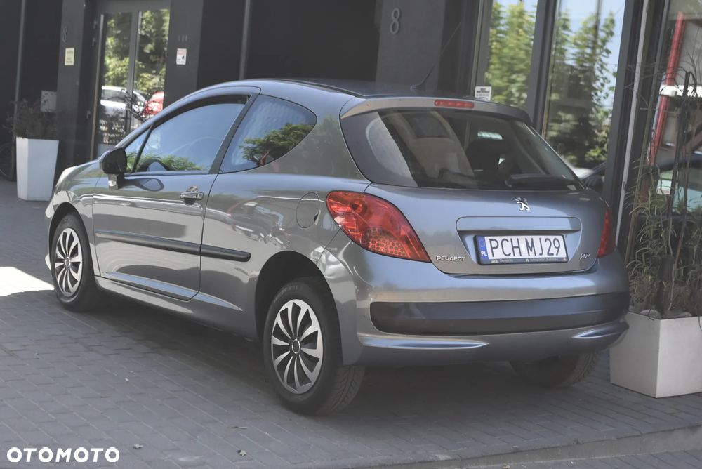 Peugeot 207 1.4 16V Trendy - 5