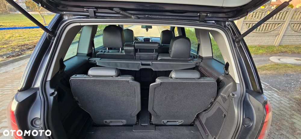 Opel Zafira 2.0 T OPC - 33