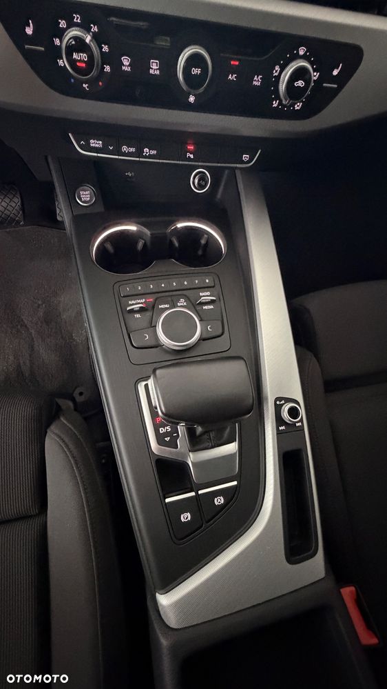 Audi A4 Avant - 10