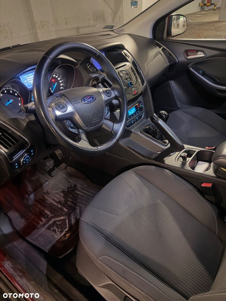 Ford Focus 1.6 EcoBoost Titanium - 9