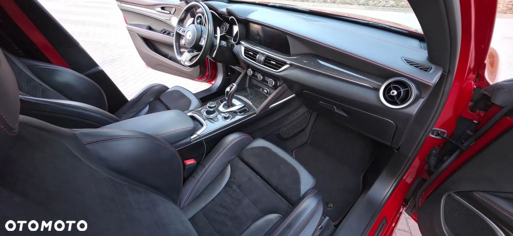 Alfa Romeo Stelvio 2.9 V6 Bi-Turbo Quadrifoglio Q4 - 13