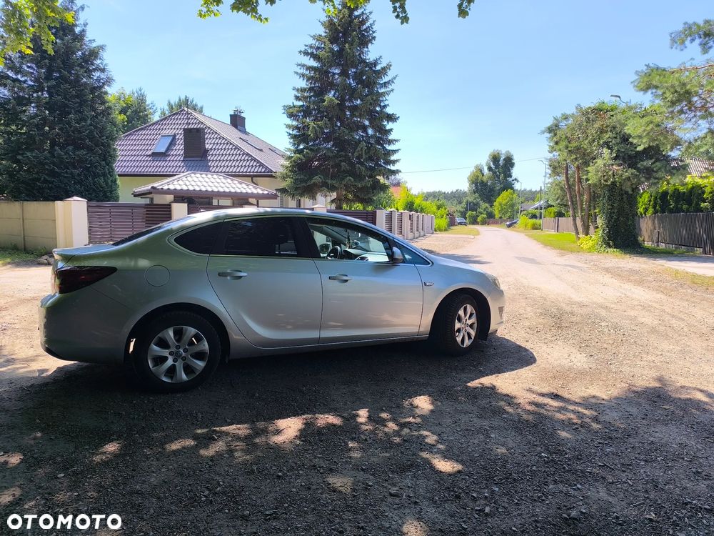 Opel Astra 1.4 T EU6 - 3