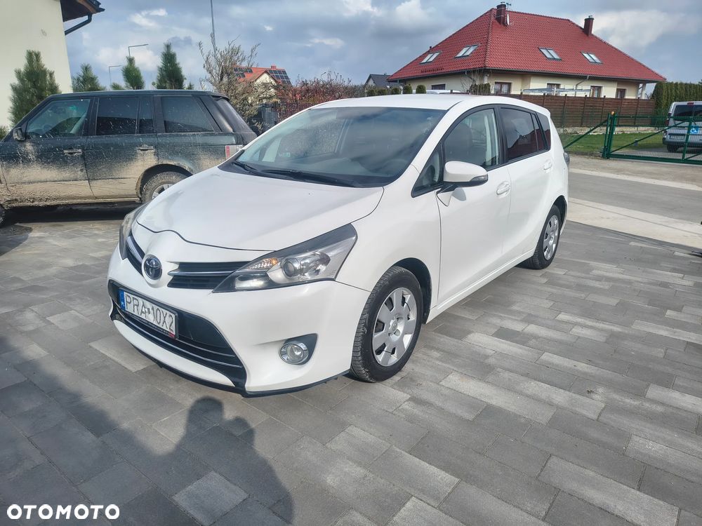 Toyota Verso 2.0 D-4D Active - 2