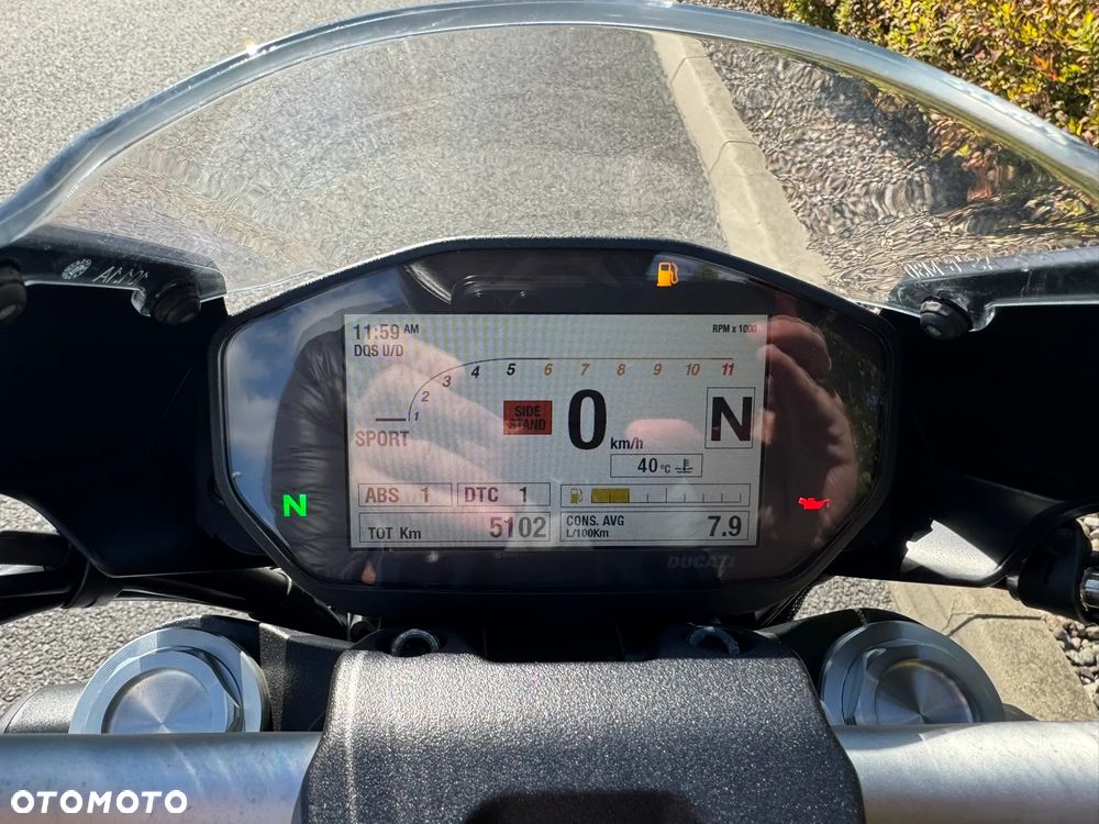Ducati Monster - 10