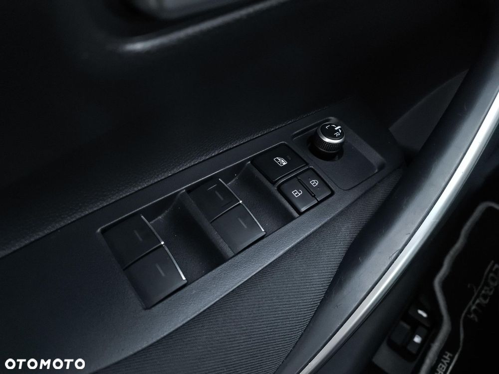 Toyota Corolla 1.8 Hybrid Comfort - 17