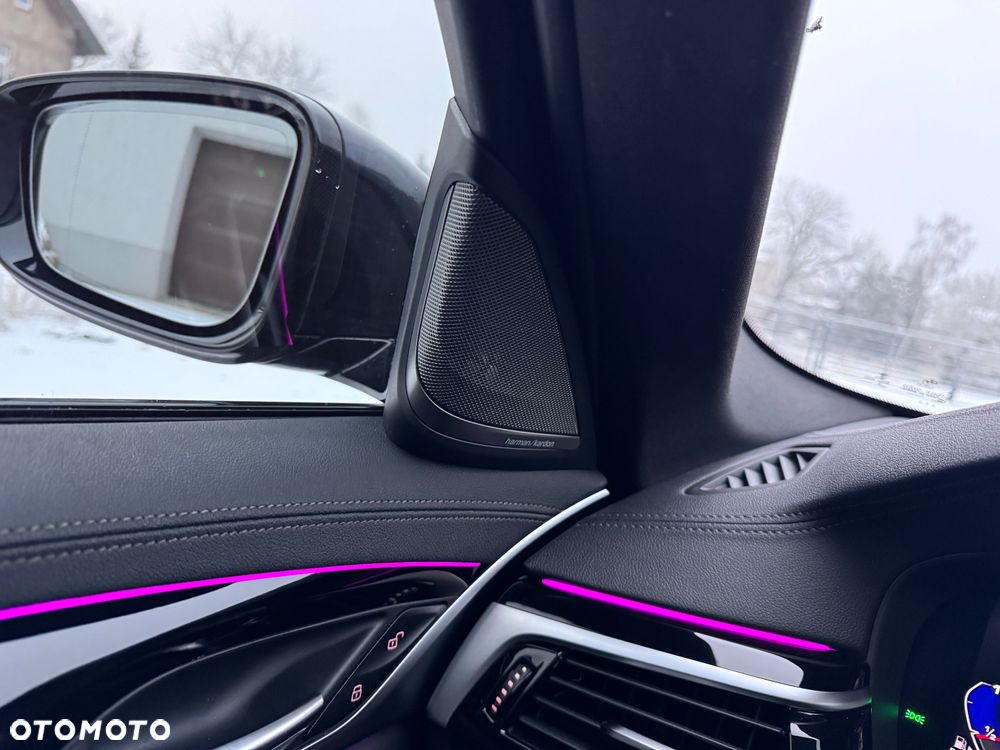 BMW Seria 5 520d xDrive M Sport sport - 17