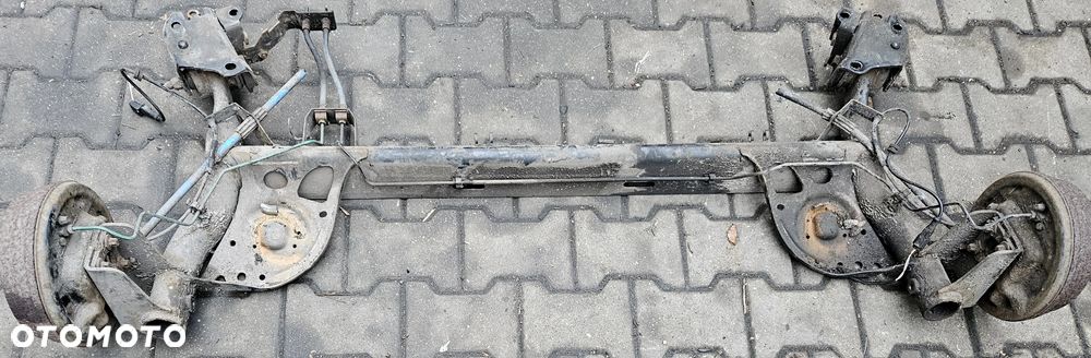 Renault Clio III 3 belka oś tył tylna