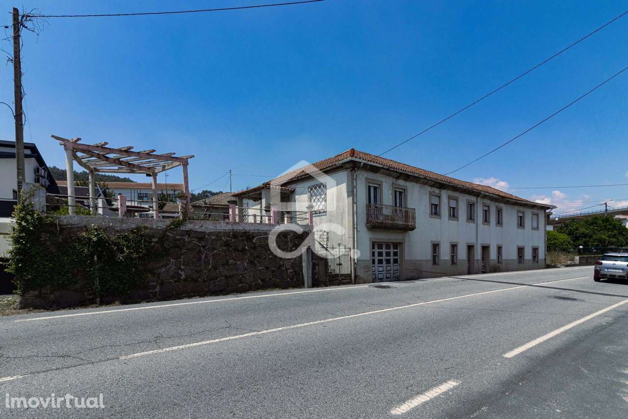 Moradia para restauro em Nespereira - Guimarães - Grande imagem: 2/17