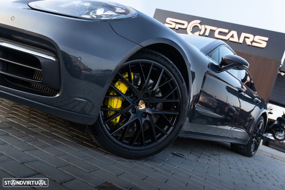 Porsche Panamera Sport Turismo 4 E-Hybrid - 4