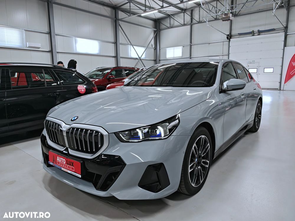 BMW Seria 5 520i AT MHEV - 37