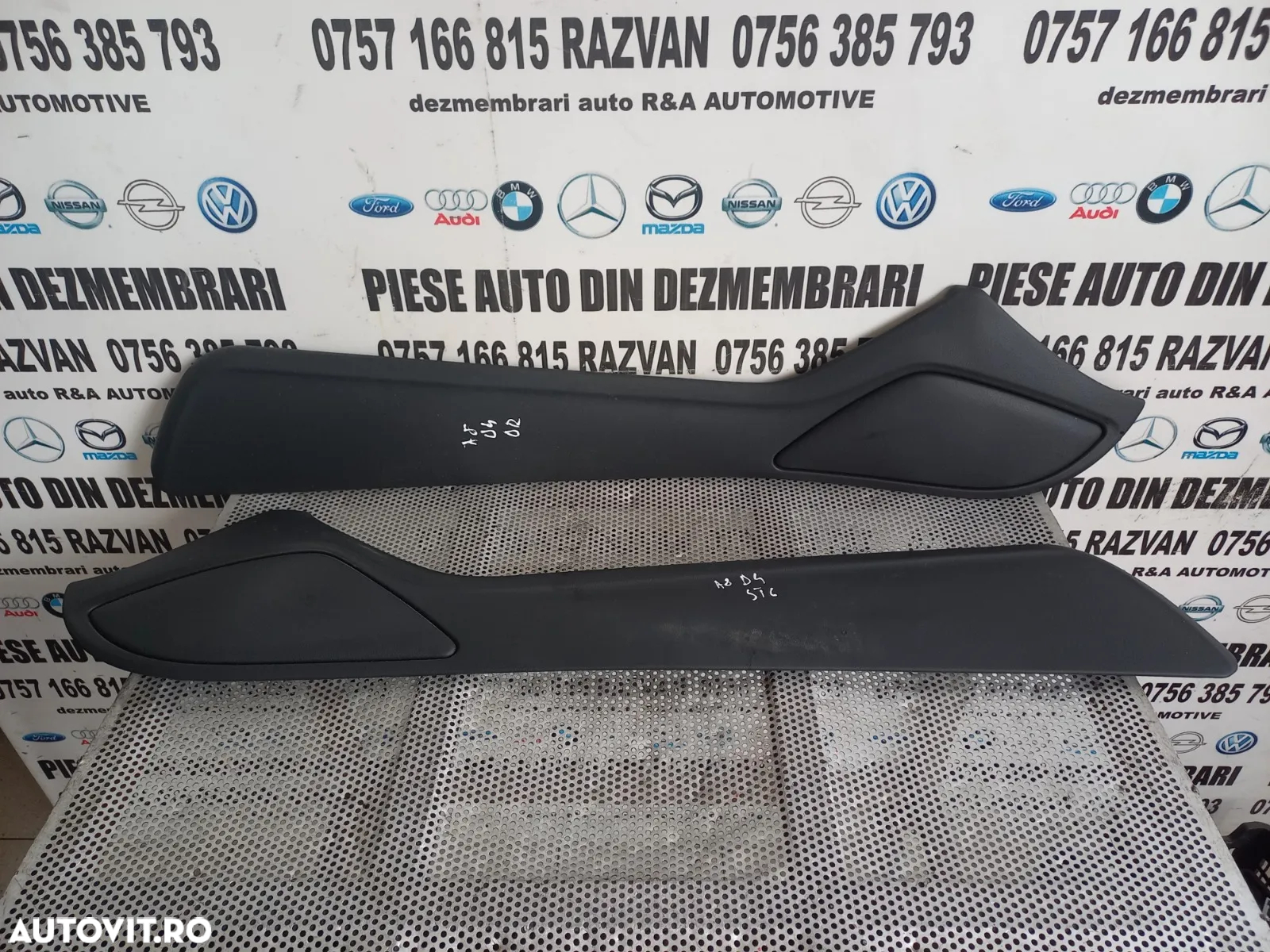 Ornament Lateral Cotiera Consola Centrala Audi A8 4H D4 An 2010-2011-2012-2013-2014-2015-2016-2017 - 2