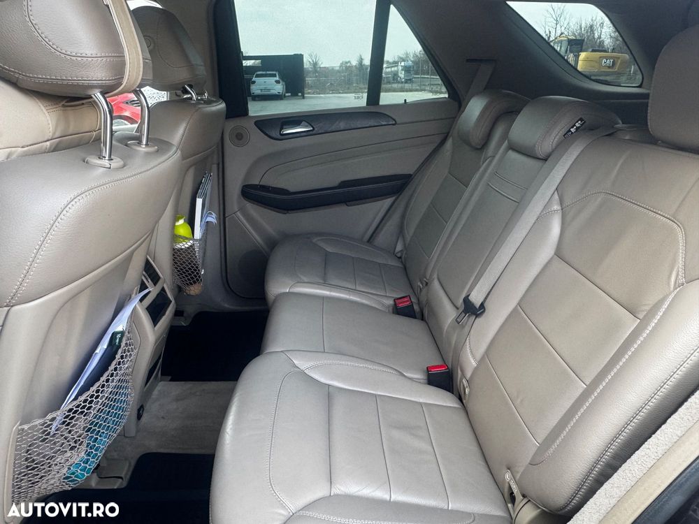 Mercedes-Benz ML - 12