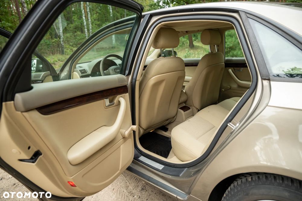 Audi A4 Limousine 2 - 18