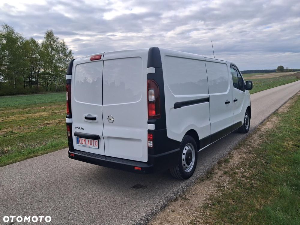 Opel Vivaro - 11