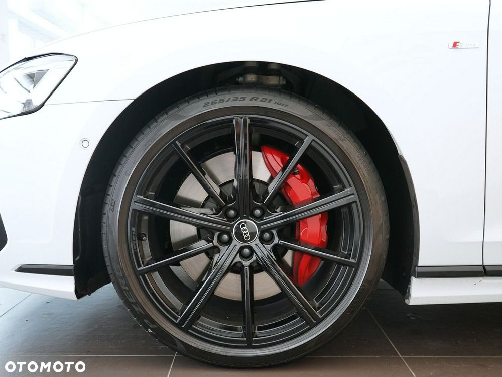 Audi A8 - 8