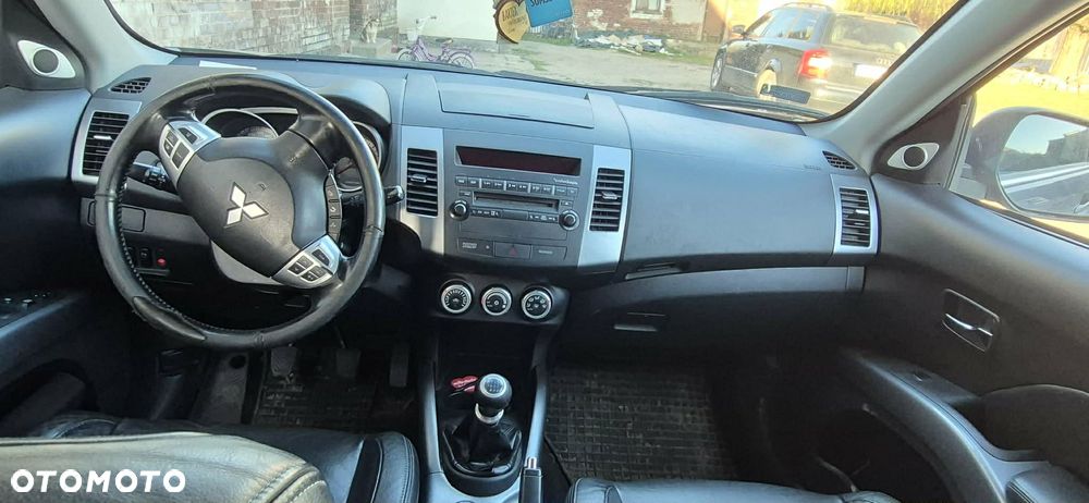 Mitsubishi Outlander 2.0 DID Instyle - 1