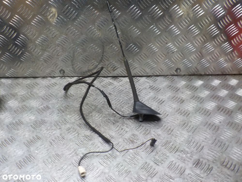 FORD KUGA MK1 ANTENA DACHOWA 8V4T-18A978-CA - 1