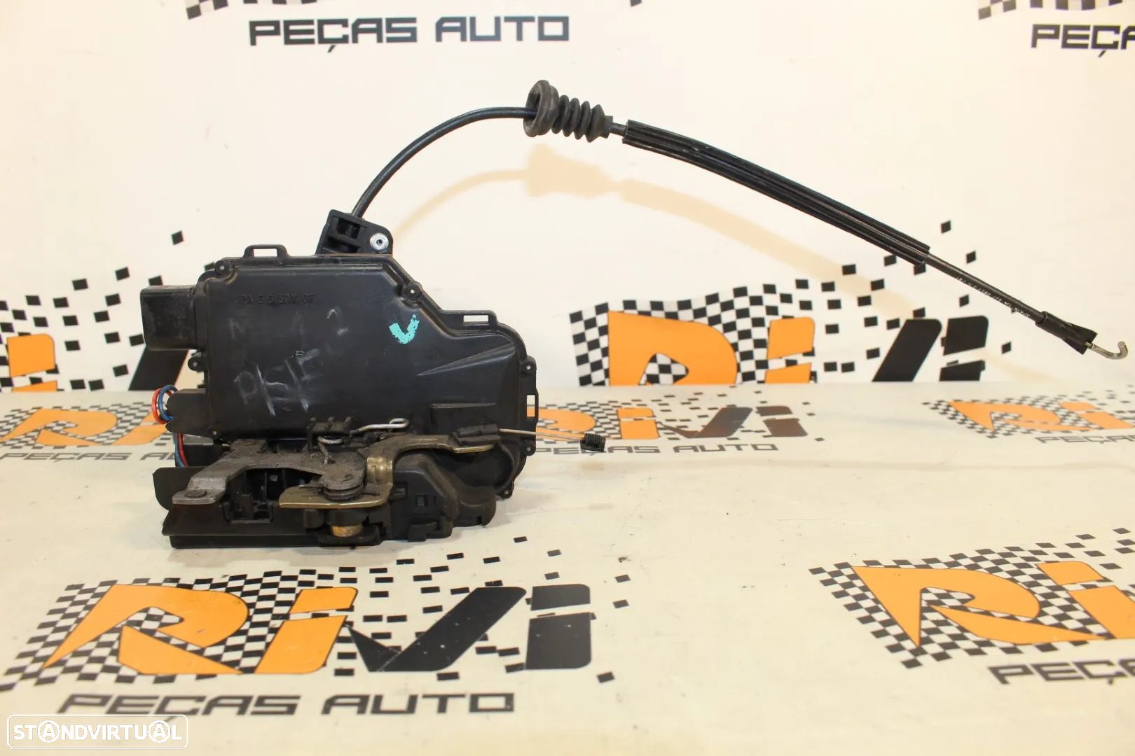 Fecho Da Porta Traseira Esquerda VAG - Audi - Seat - Skoda - Volkswagen - 1