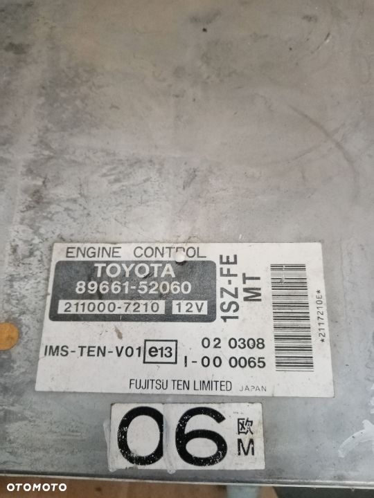 Komputer sterownik silnika Toyota Yaris 1.0 VVT 211000-7210 - 2