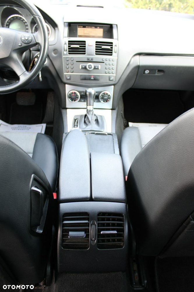 Mercedes-Benz Klasa C 220 (BlueTEC) d 7G-TRONIC Exclusive - 24