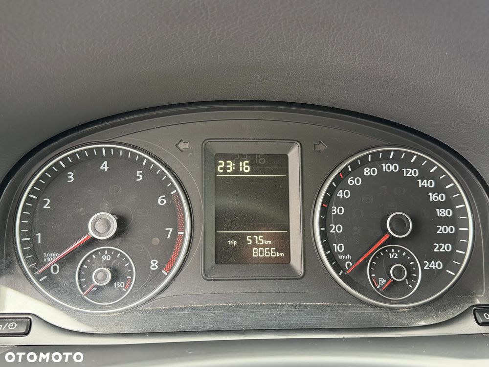 Volkswagen Touran - 26