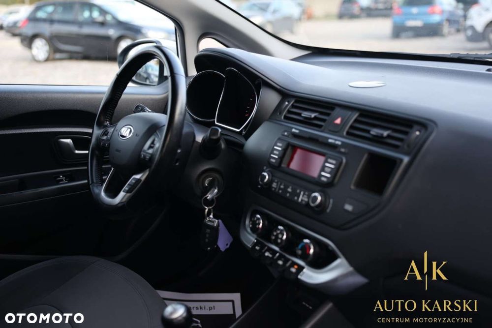 Kia Rio - 22