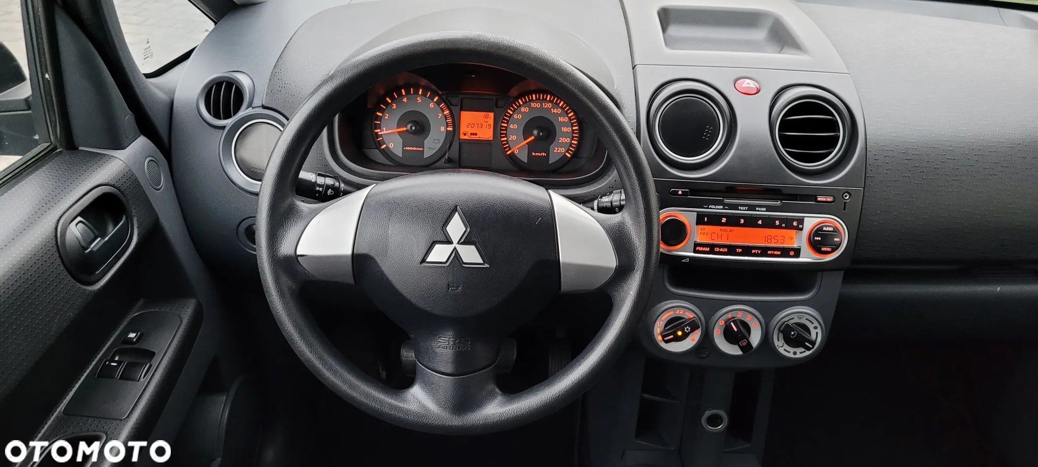 Mitsubishi Colt - 15