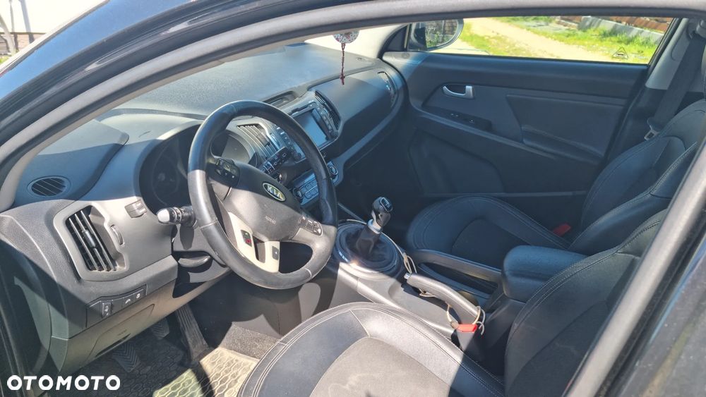 Kia Sportage 2.0 CRDI 2WD Attract - 11