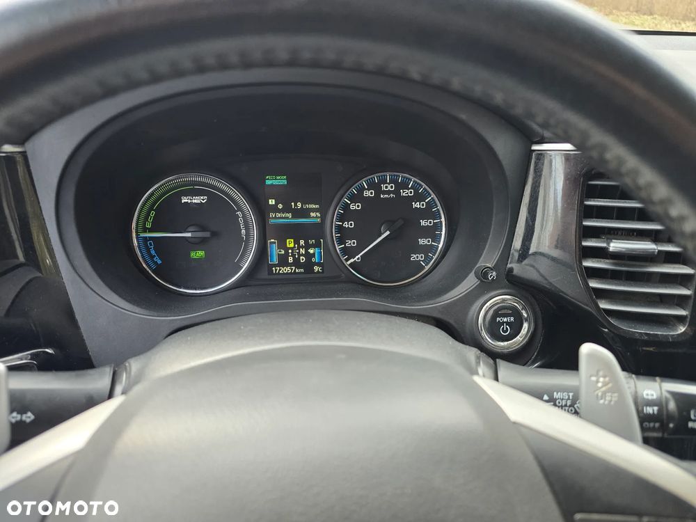 Mitsubishi Outlander 2.0 4WD - 12