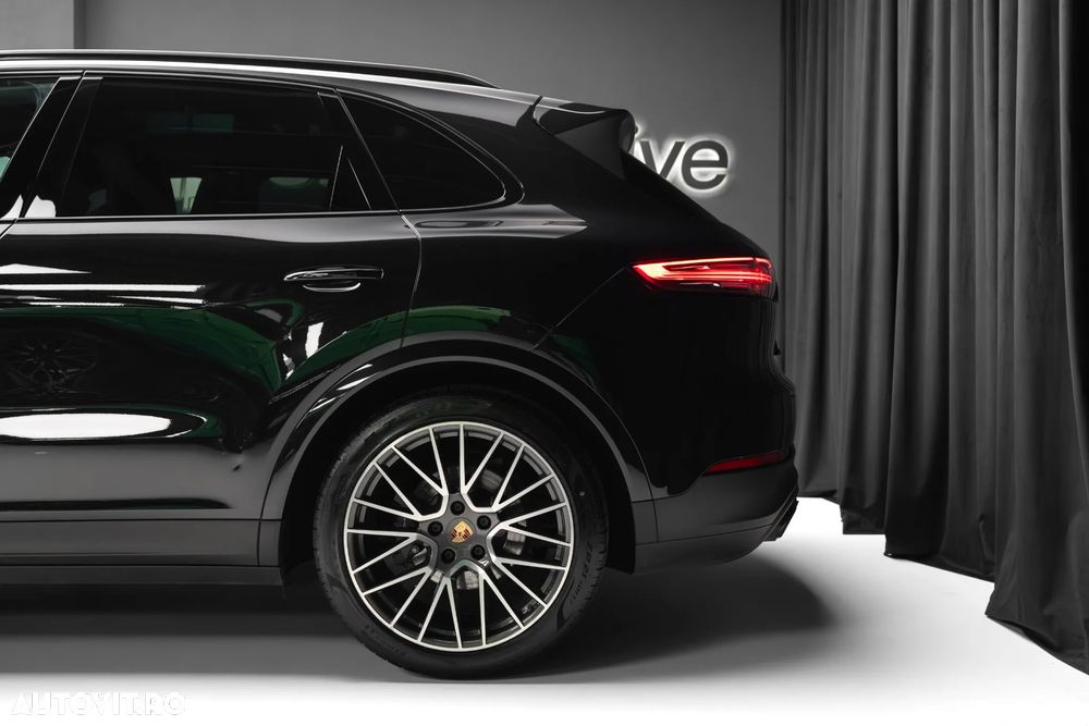 Porsche Cayenne - 9